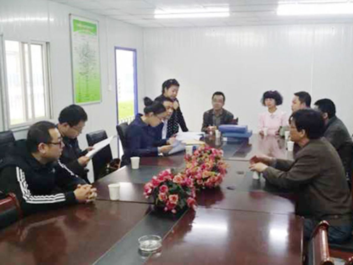 咸阳市人民政府审计局一行深入广元路南社区宏腾置业观摩学习