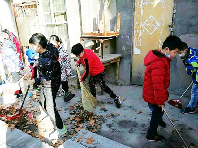 小手拉大手 文明全家行
