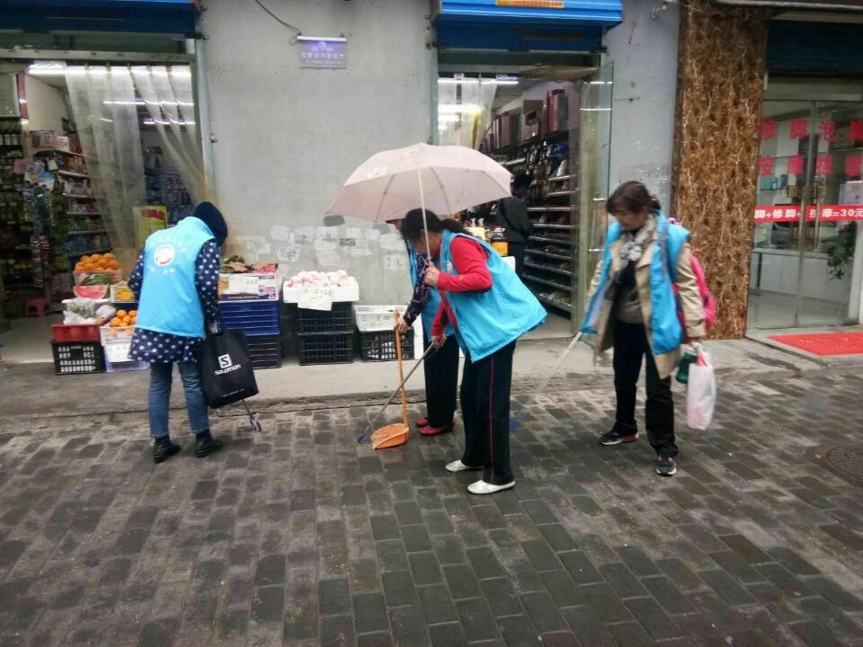 劳动一坊社区开展“路长制”活动