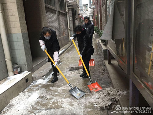 大雪进行时 除雪不停歇