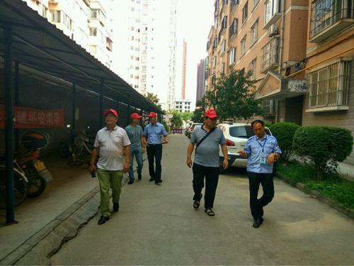 联点单位进社区 排查隐患安民心