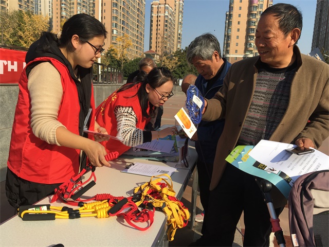 文明养犬，请说“我愿意”——和谐路社区文明养狗宣传活动 活动一小步  文明一大步