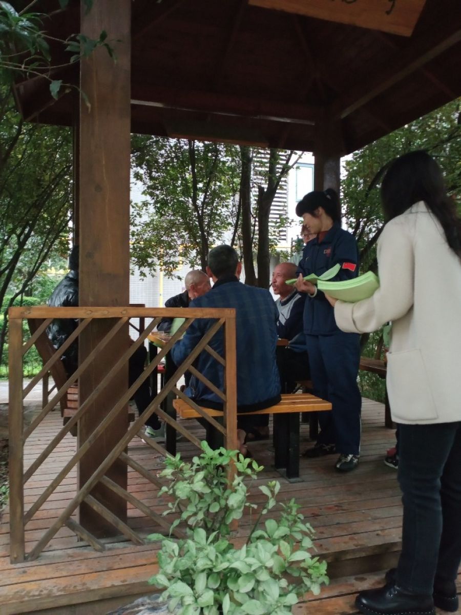 高山流水社区开展“12340"群众满意度调查宣传活动