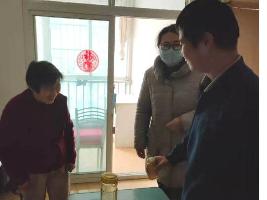 和谐路社区开展慈善慰问活动