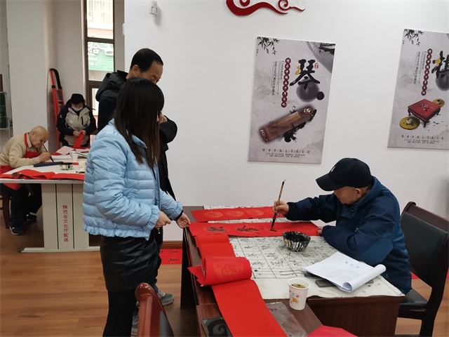 写春联 送祝福 和谐路社区志愿服务活动“年味”十足！
