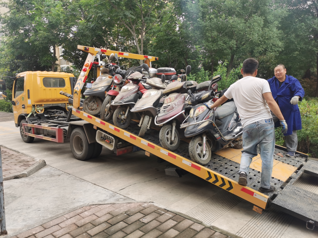 我为群众办实事|整治清理“僵尸车”，解决小区“顽疾”