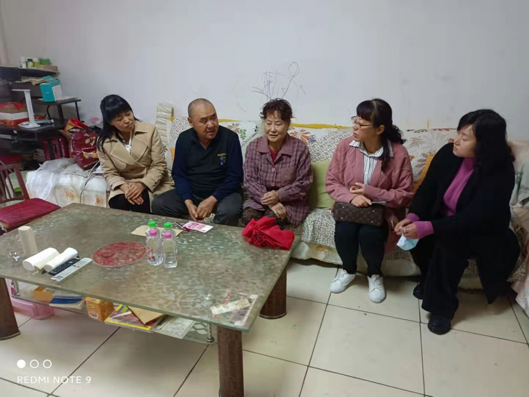 【我为群众办实事】实践系列活动 —深秋细雨天微凉，浓浓关怀暖人心