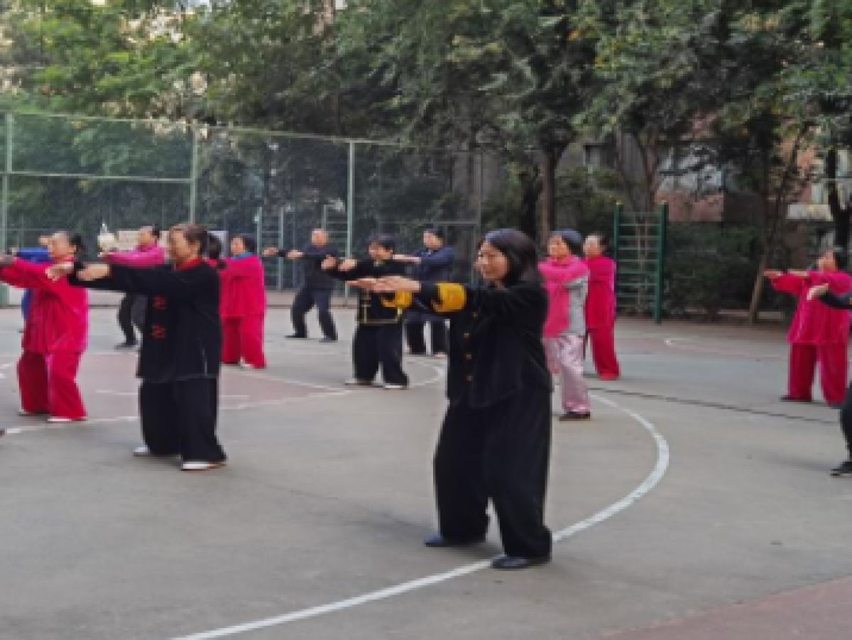 【新时代文明实践站】 高山流水社区杨式太极拳开课了