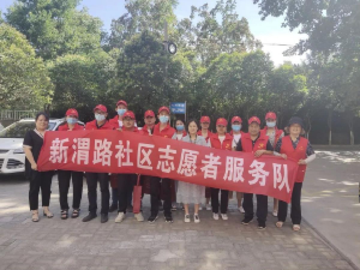 整治环境卫生 打响创文复审攻坚战