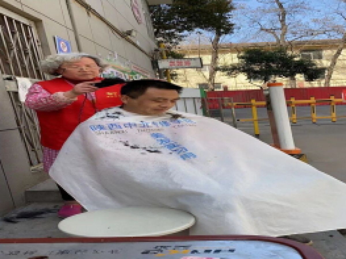 “学习雷锋精神，共建美好家园”活动小结