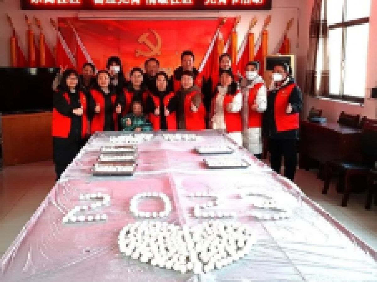 喜迎元宵 情暖社区