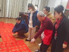 【和谐路社区新时代文明实践站-我们的节日·春节】“迎春送福，和谐共融”送春联活动