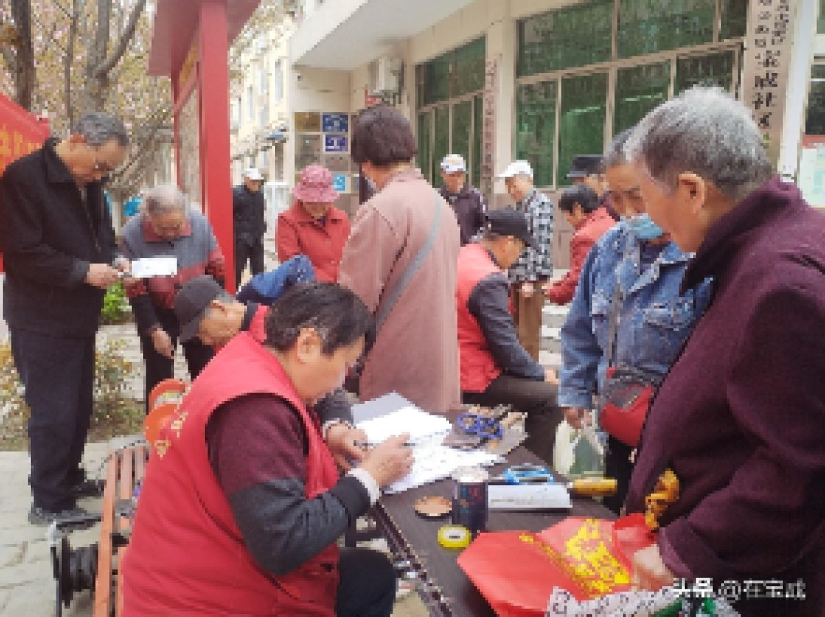 宝成社区开展“义剪磨刀进社区，暖心服务润民心”志愿服务活动