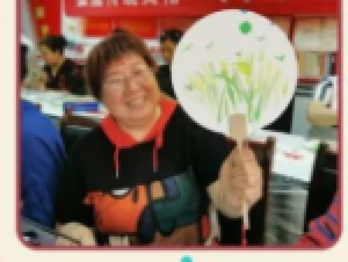 【幸福型社区】巧手妙绘团扇·弘扬传统文化