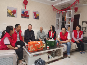 【我们的节日·端午节】端午粽飘香 关爱暖人心