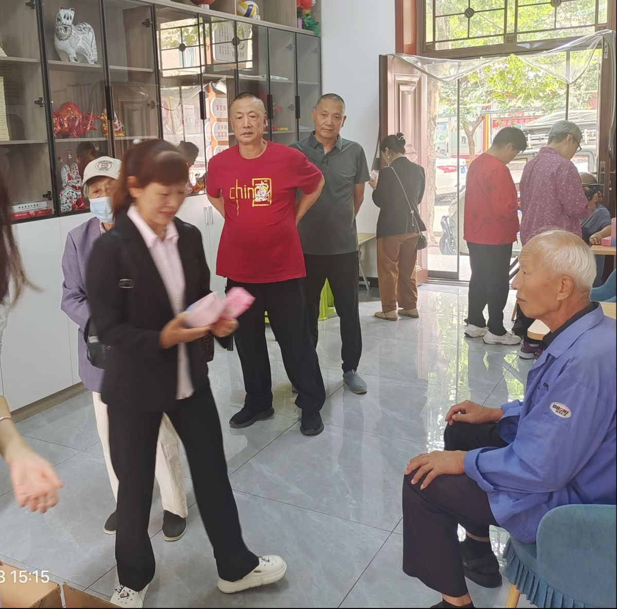 【幸福型社区】发放生活用品  温暖残疾人心