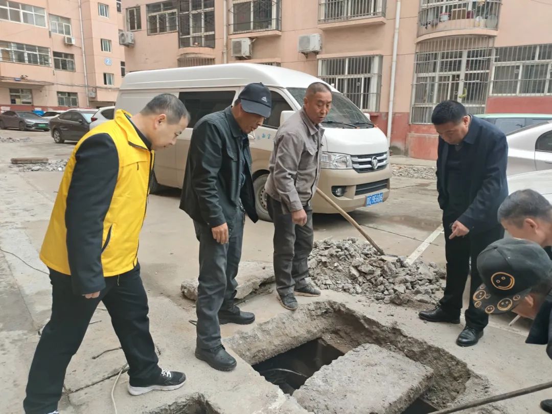入户走访送安全 隐患排查暖人心——凤鸣镇凤鸣东路社区开展冬季安全大排查大整治活动