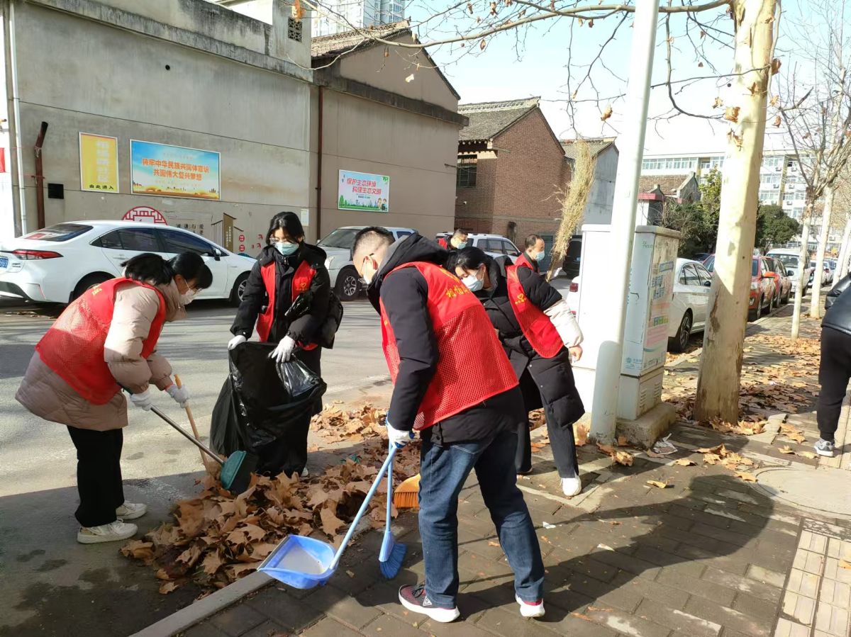 [美丽型社区]迎新春焕新貌，环境卫生整治在行动