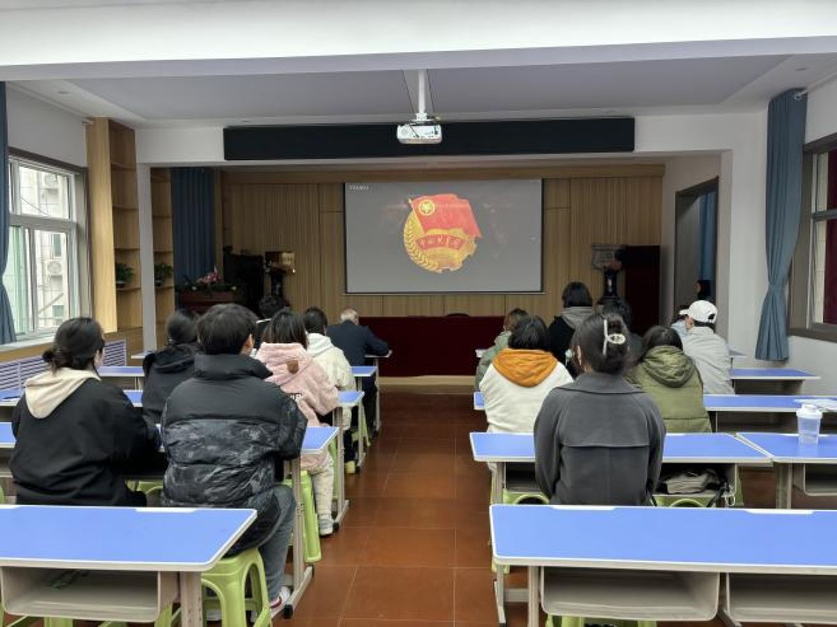 【青春行动】二: 赏团史影片 育时代新人