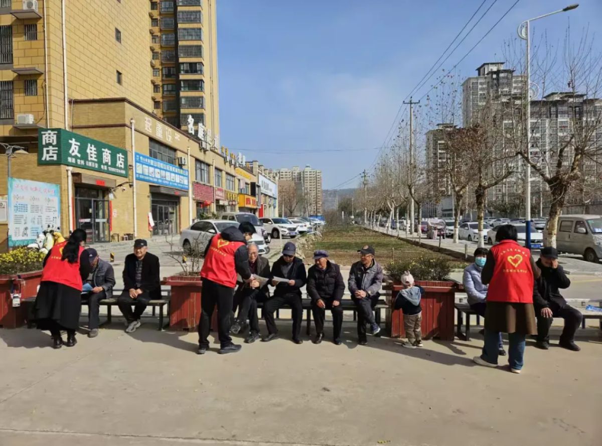 四维服务齐发力 擦亮便民服务底色—蔡家坡镇东街社区开展