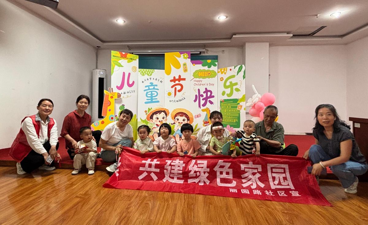 小手拉大手，分类齐步走
