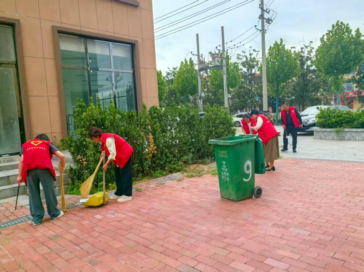 以行动作答，绘就垃圾治理“新画卷” ﻿——蔡家坡镇东街社区开展全域生活垃圾治理专项行动