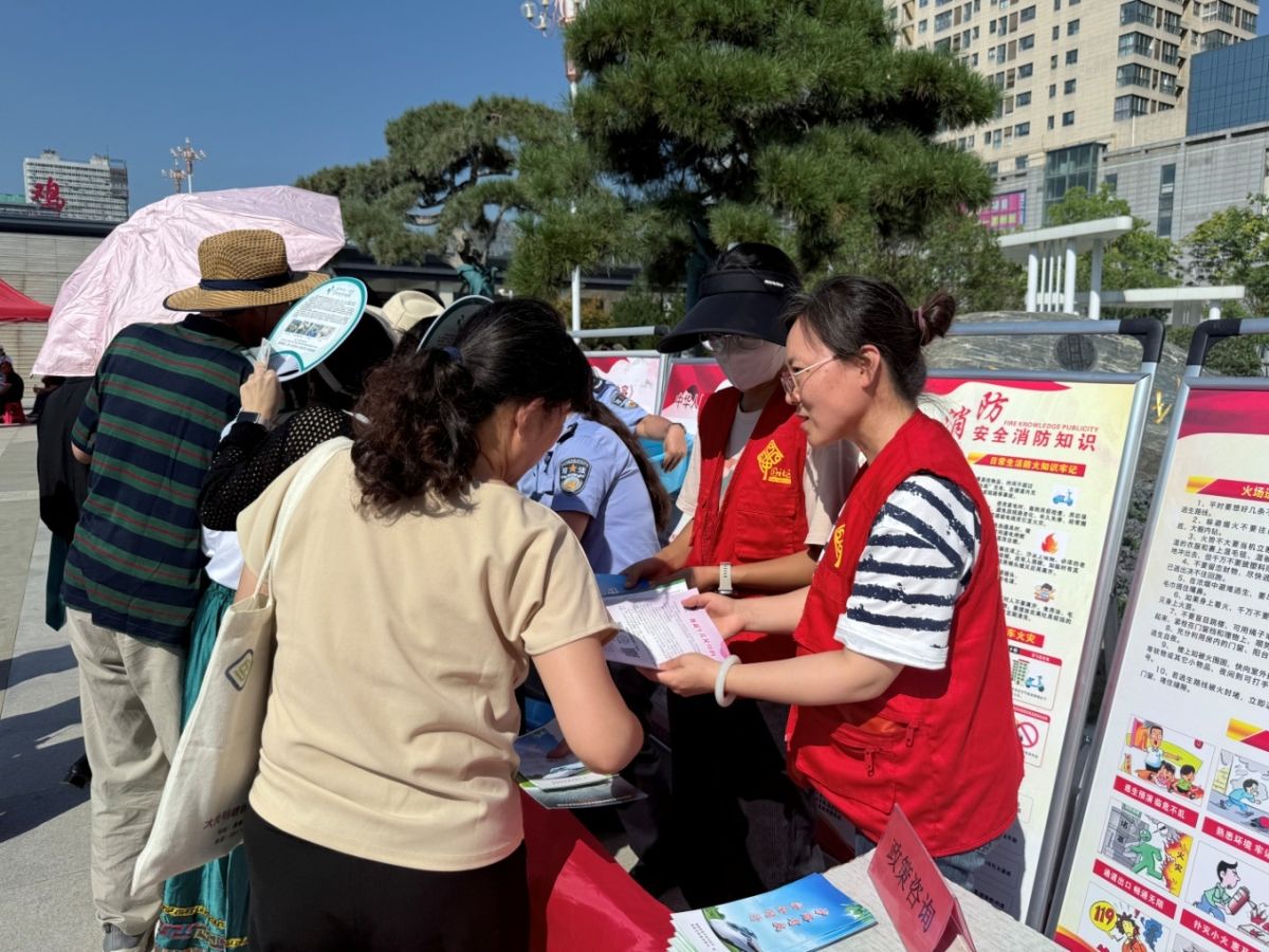 社区宣传“零距离” 新生儿医保有保障